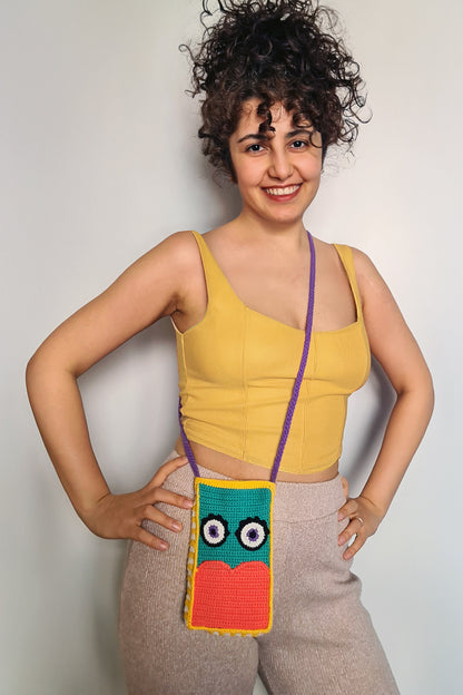 Şaşko Phone Bag worn, side view